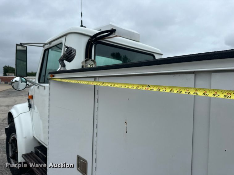 image for item EK0031 1996 International  4700 4X2 utility / service truck