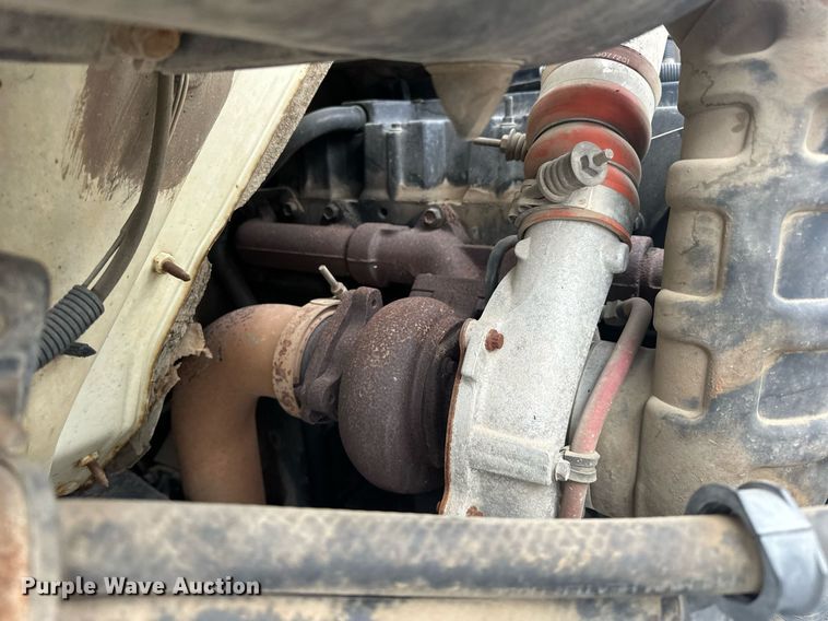 image for item EK0031 1996 International  4700 4X2 utility / service truck