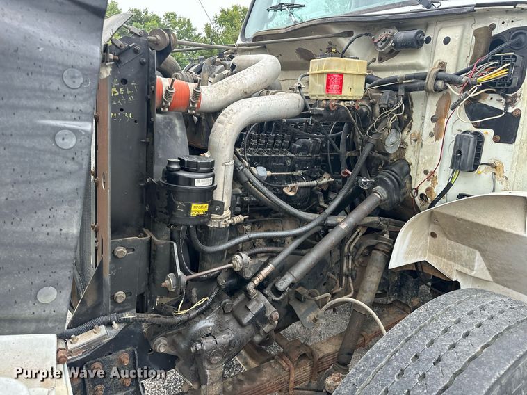 image for item EK0031 1996 International  4700 4X2 utility / service truck