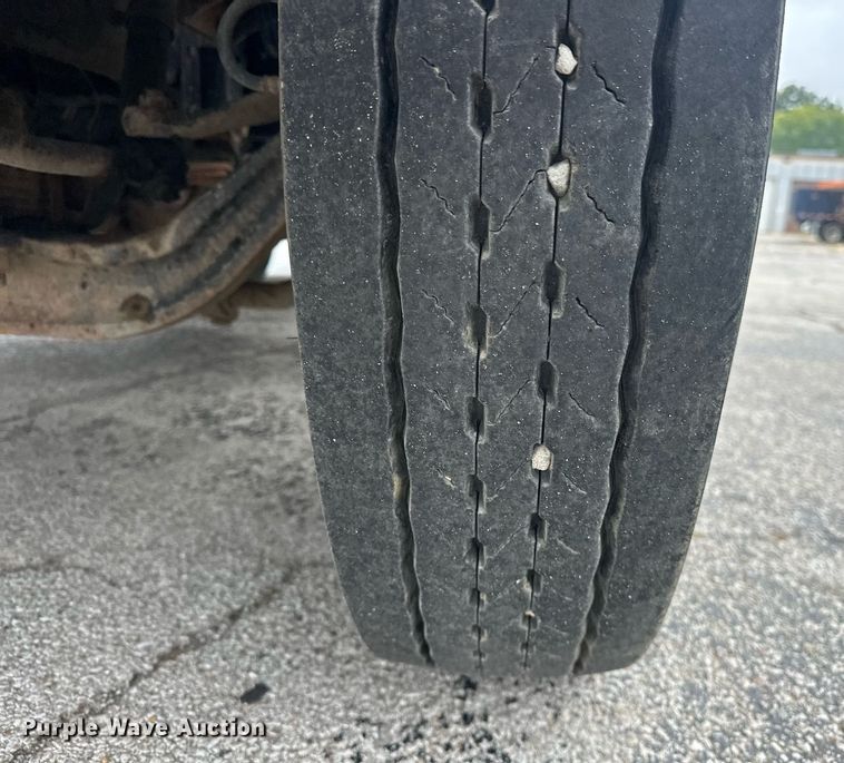 image for item EK0031 1996 International  4700 4X2 utility / service truck