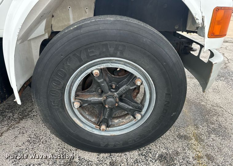 image for item EK0031 1996 International  4700 4X2 utility / service truck