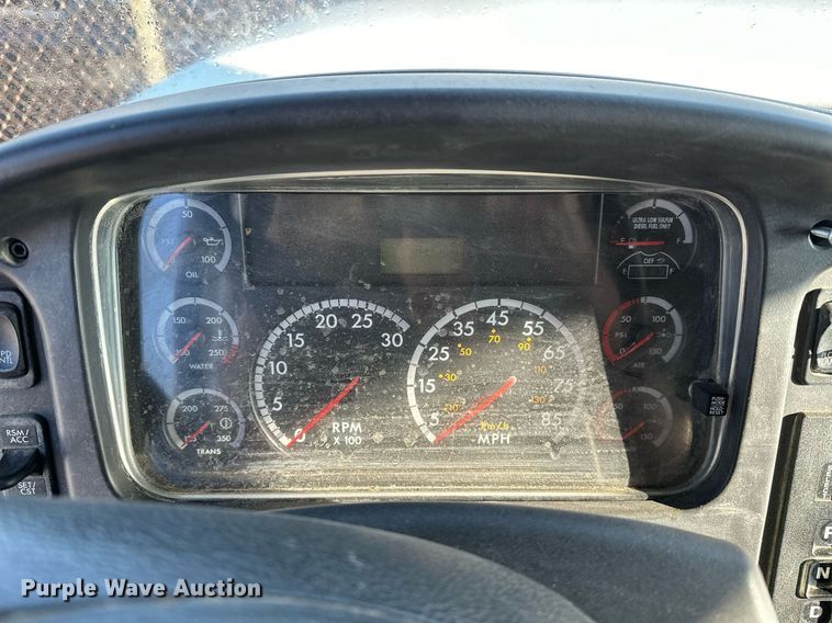 image for item EK0036 2011 Freightliner Business Class M2  dump truck