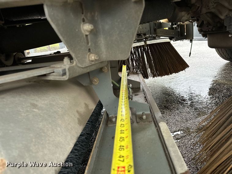 image for item EK0038 2016 AutoCar ACMD XPERT street sweeper truck