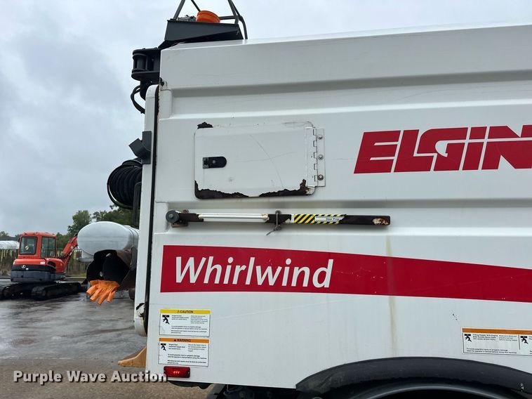 image for item EK0038 2016 AutoCar ACMD XPERT street sweeper truck