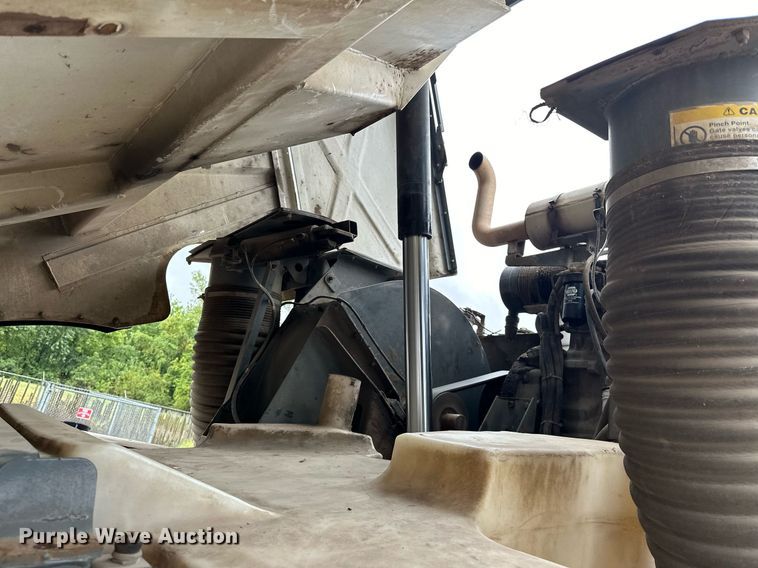 image for item EK0038 2016 AutoCar ACMD XPERT street sweeper truck