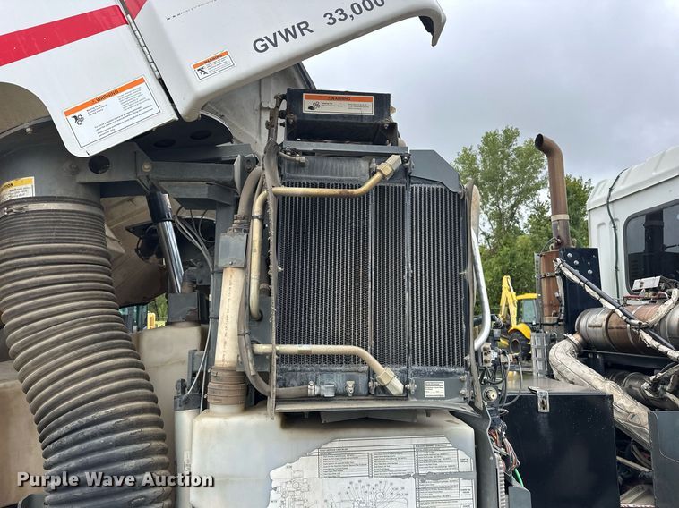 image for item EK0038 2016 AutoCar ACMD XPERT street sweeper truck