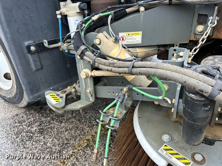 image for item EK0038 2016 AutoCar ACMD XPERT street sweeper truck