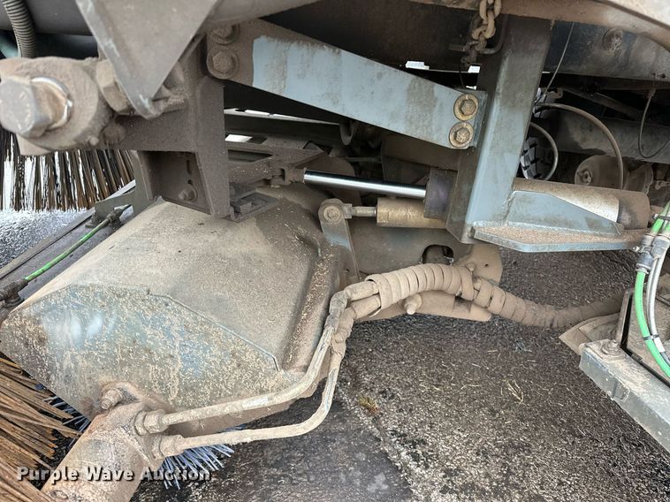 image for item EK0038 2016 AutoCar ACMD XPERT street sweeper truck