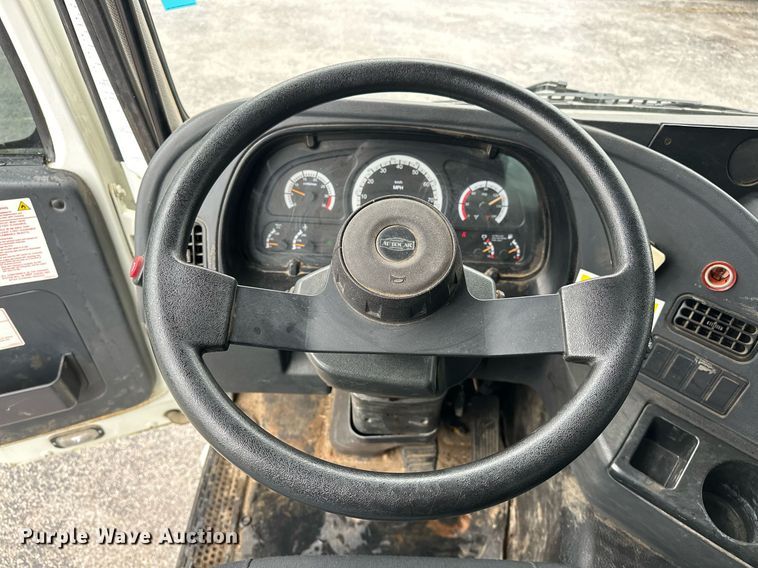 image for item EK0038 2016 AutoCar ACMD XPERT street sweeper truck