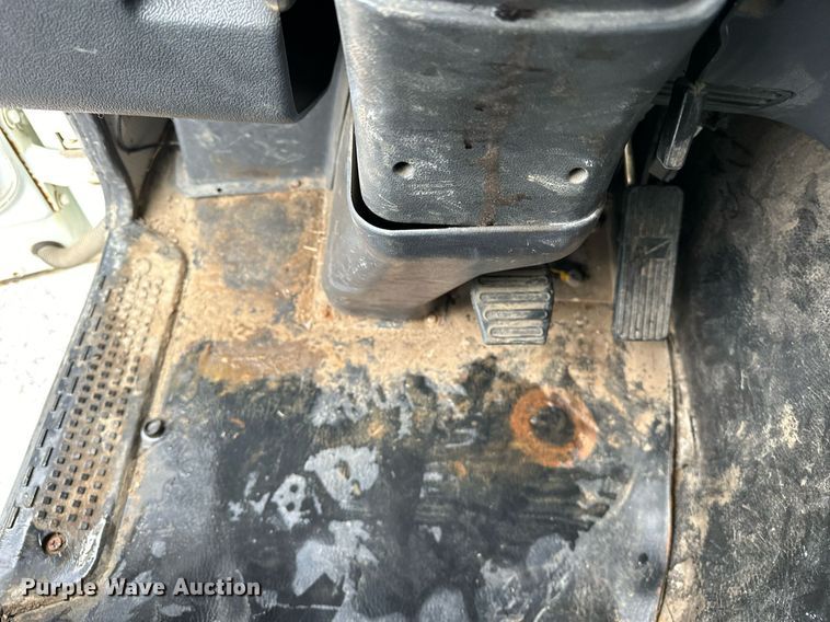 image for item EK0038 2016 AutoCar ACMD XPERT street sweeper truck