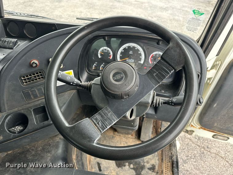 image for item EK0038 2016 AutoCar ACMD XPERT street sweeper truck