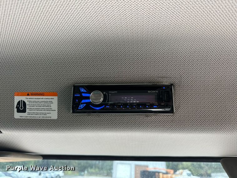 image for item EK0038 2016 AutoCar ACMD XPERT street sweeper truck