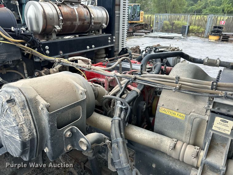 image for item EK0038 2016 AutoCar ACMD XPERT street sweeper truck