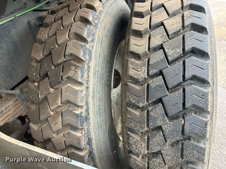 image for item EK0038 2016 AutoCar ACMD XPERT street sweeper truck