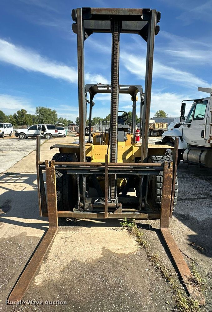 image for item EK0042 Caterpillar R80 forklift