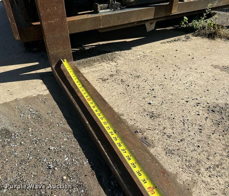 image for item EK0042 Caterpillar R80 forklift