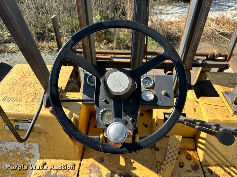 image for item EK0042 Caterpillar R80 forklift