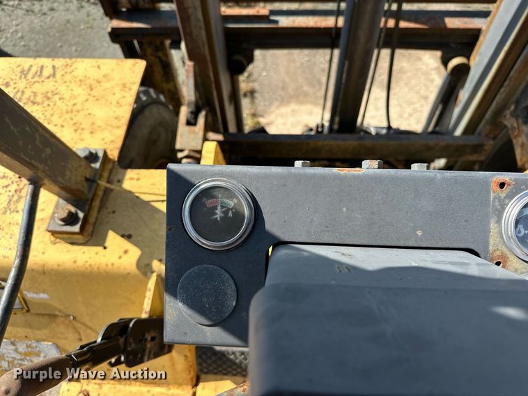 image for item EK0042 Caterpillar R80 forklift