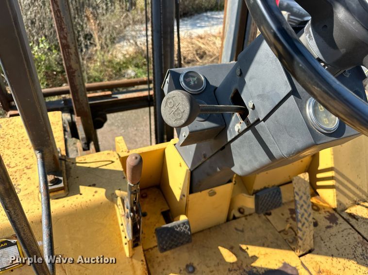 image for item EK0042 Caterpillar R80 forklift