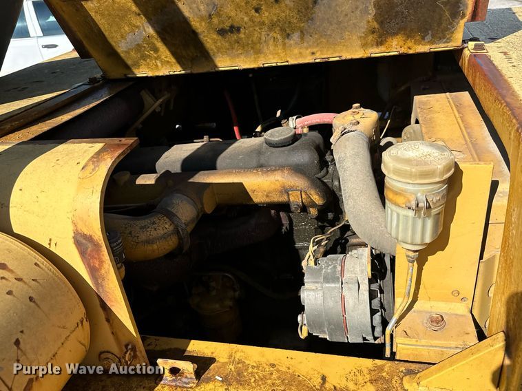 image for item EK0042 Caterpillar R80 forklift