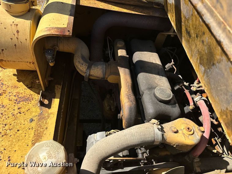 image for item EK0042 Caterpillar R80 forklift