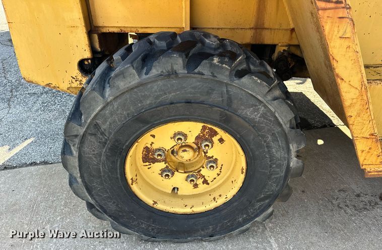 image for item EK0042 Caterpillar R80 forklift