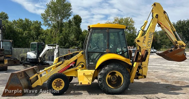 image for item EK0044 2004 New Holland LB75B backhoe