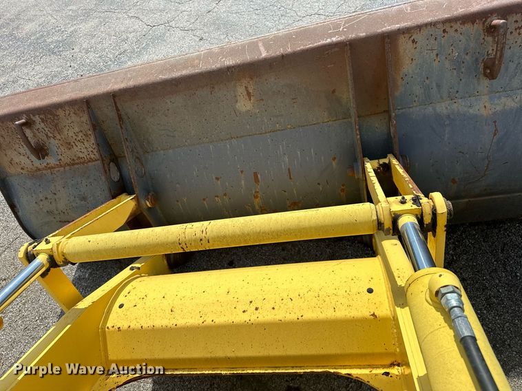 image for item EK0044 2004 New Holland LB75B backhoe
