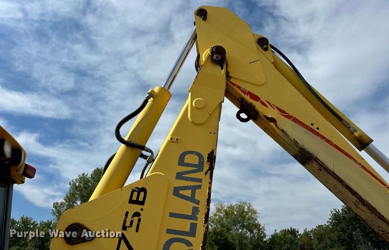 image for item EK0044 2004 New Holland LB75B backhoe
