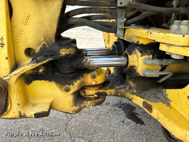 image for item EK0044 2004 New Holland LB75B backhoe