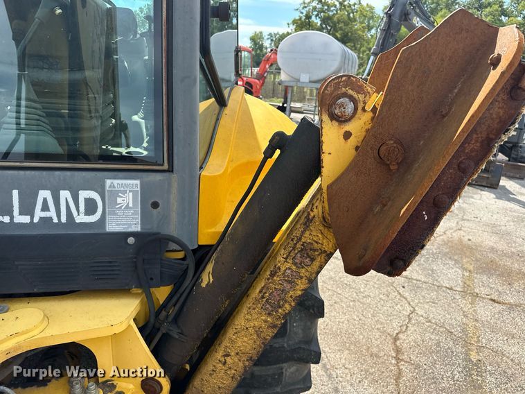 image for item EK0044 2004 New Holland LB75B backhoe