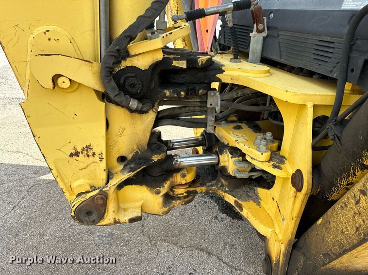 image for item EK0044 2004 New Holland LB75B backhoe