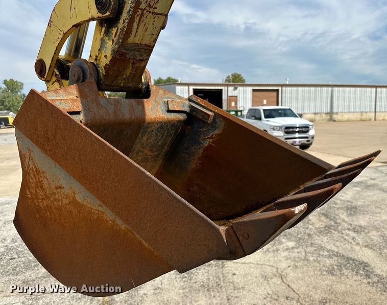 image for item EK0044 2004 New Holland LB75B backhoe