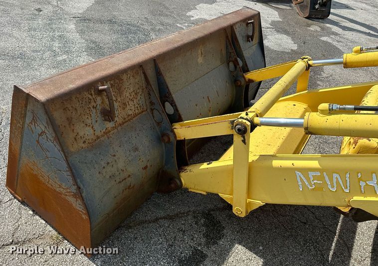 image for item EK0044 2004 New Holland LB75B backhoe