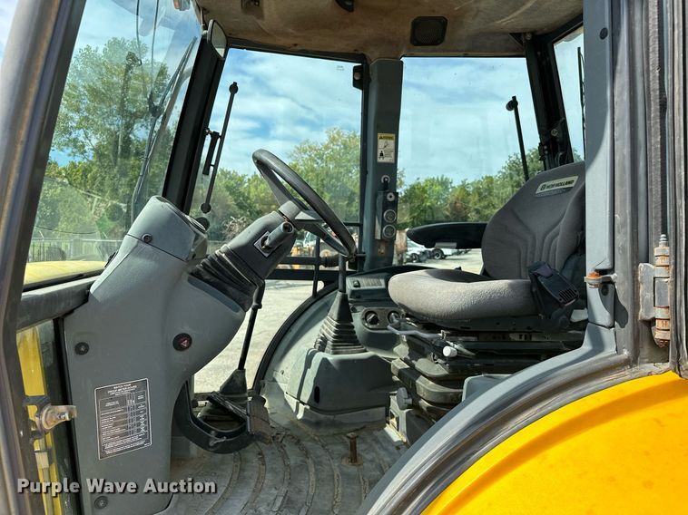 image for item EK0044 2004 New Holland LB75B backhoe