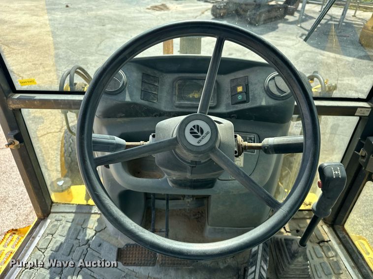 image for item EK0044 2004 New Holland LB75B backhoe