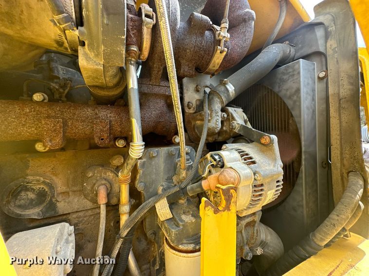 image for item EK0044 2004 New Holland LB75B backhoe