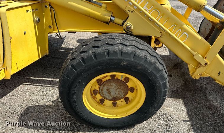 image for item EK0044 2004 New Holland LB75B backhoe