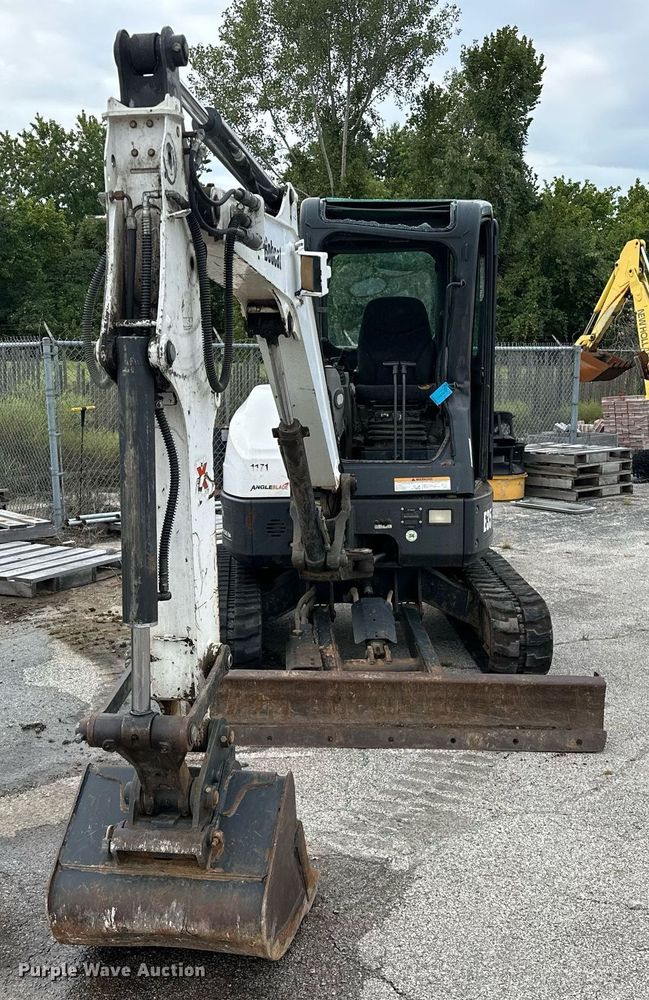 image for item EK0045 2012 Bobcat  E35 mini excavator