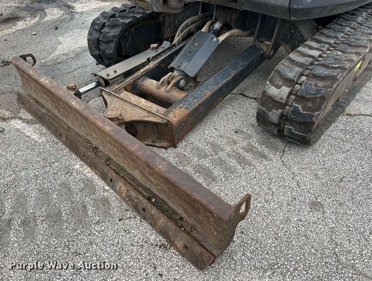 image for item EK0045 2012 Bobcat  E35 mini excavator