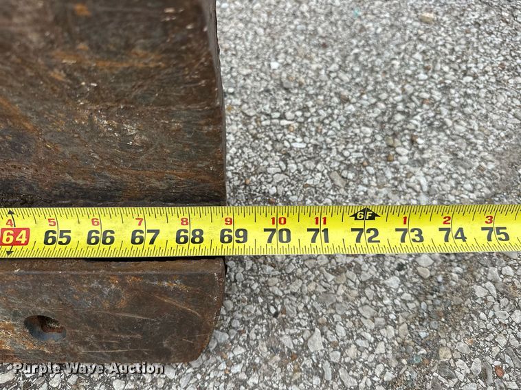 image for item EK0045 2012 Bobcat  E35 mini excavator