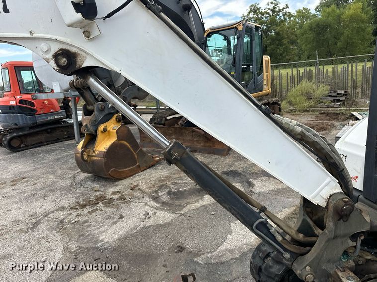 image for item EK0045 2012 Bobcat  E35 mini excavator