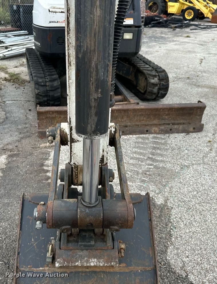 image for item EK0045 2012 Bobcat  E35 mini excavator