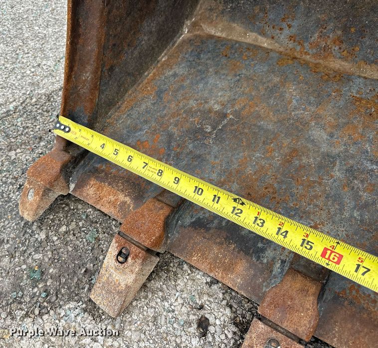 image for item EK0045 2012 Bobcat  E35 mini excavator