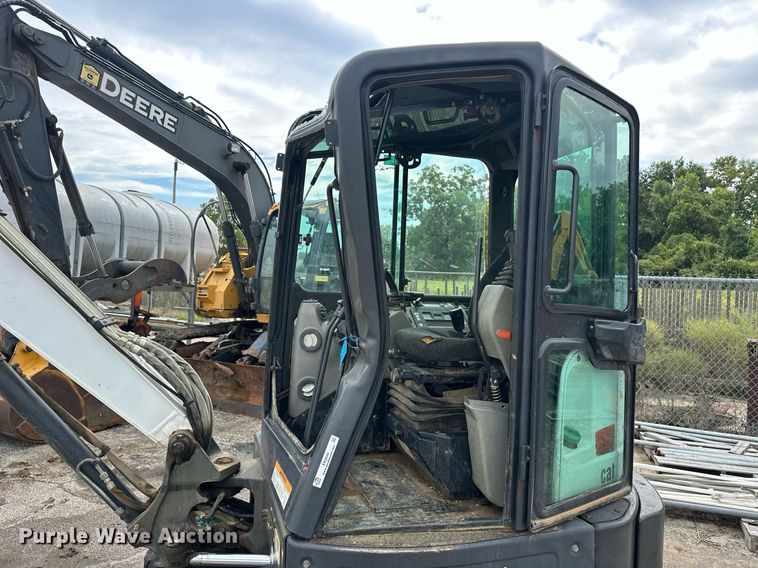 image for item EK0045 2012 Bobcat  E35 mini excavator