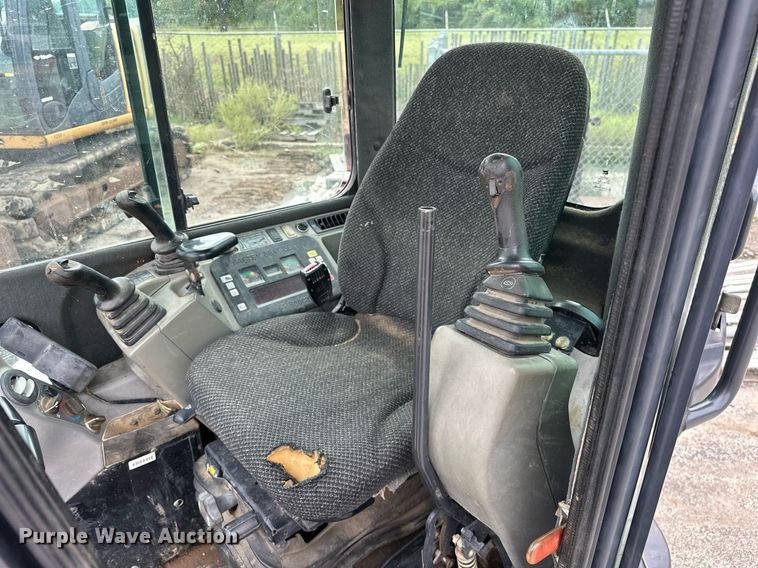 image for item EK0045 2012 Bobcat  E35 mini excavator