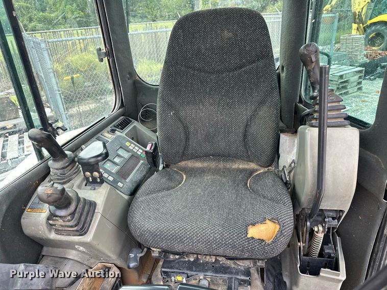 image for item EK0045 2012 Bobcat  E35 mini excavator