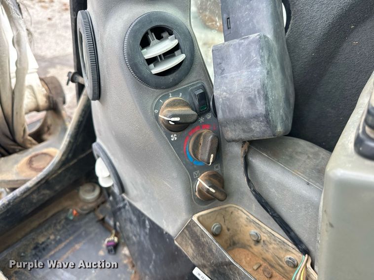 image for item EK0045 2012 Bobcat  E35 mini excavator