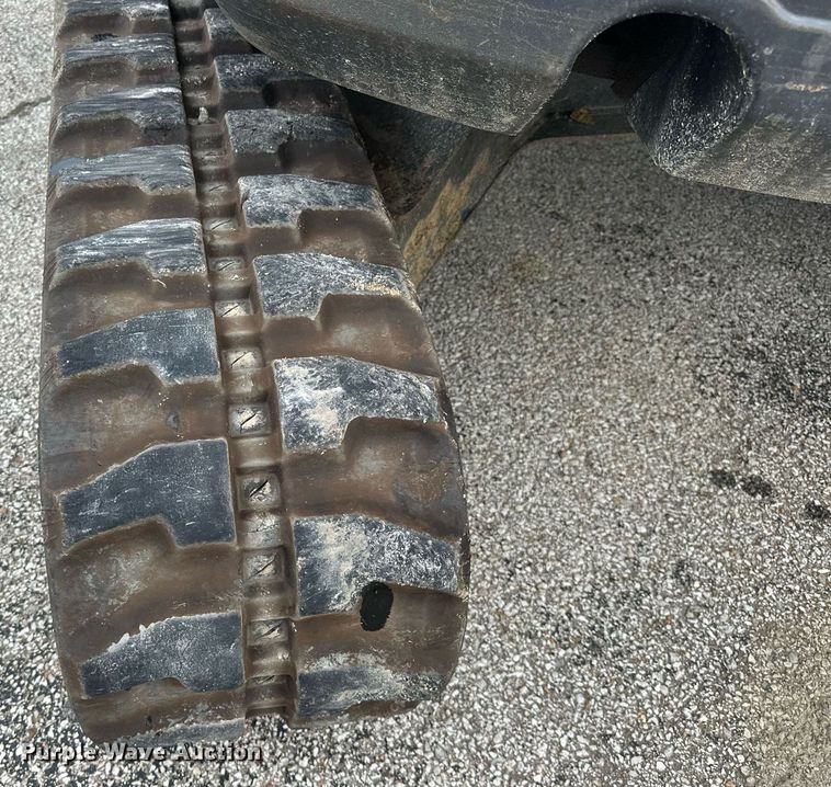 image for item EK0045 2012 Bobcat  E35 mini excavator