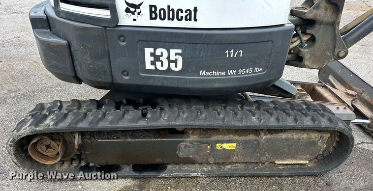 image for item EK0045 2012 Bobcat  E35 mini excavator